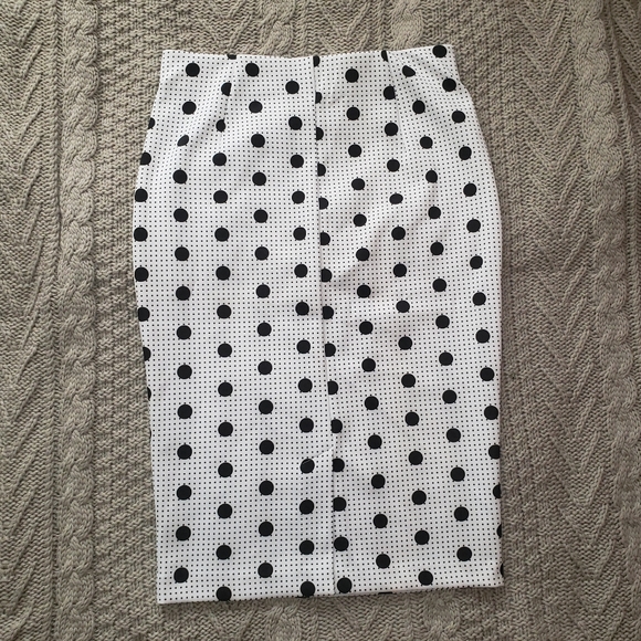 ECI New York white and black polka dot skirt - Picture 2 of 5